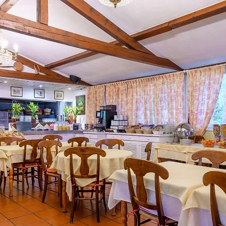 Szálloda - Montagne Verte & Restaurant Louisiane Strasbourg