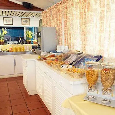 - Montagne Verte & Restaurant Louisiane Hotell